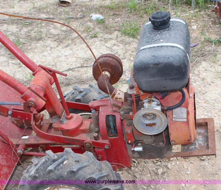 image for item AZ9830 Assorted lawn and garden equipment