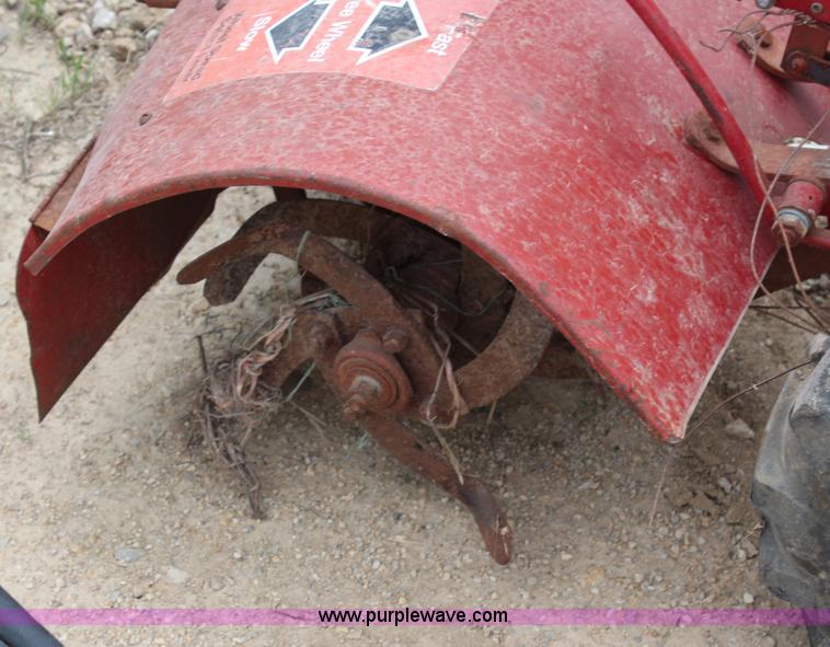 image for item AZ9830 Assorted lawn and garden equipment