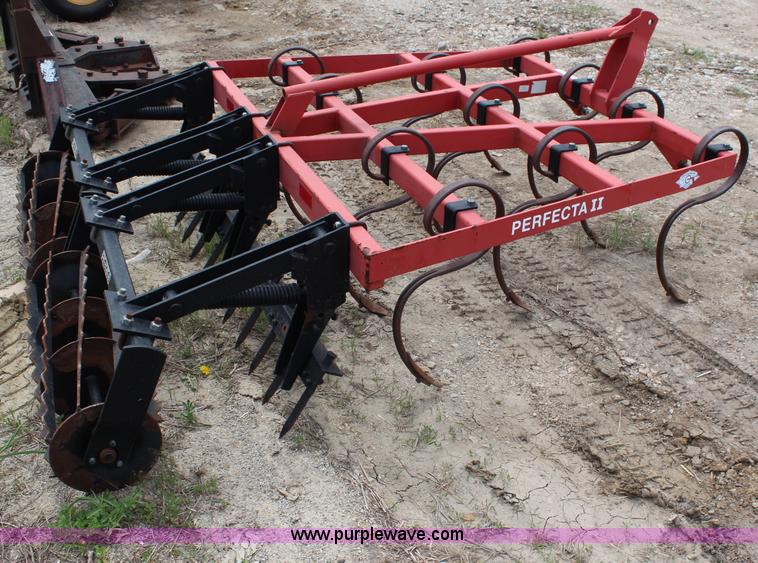 image for item AZ9832 Perfecta II cultivator