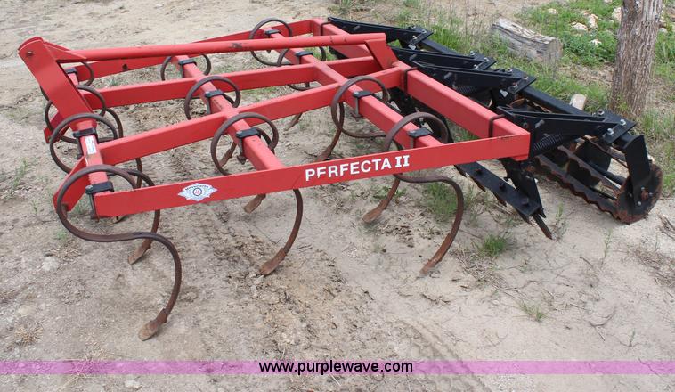 image for item AZ9832 Perfecta II cultivator