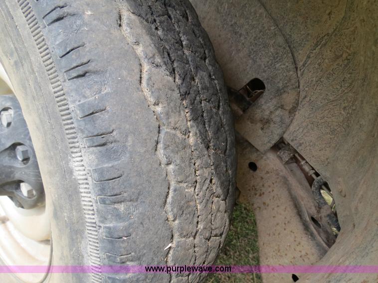 image for item B4901 2000 Chevrolet 2500 pickup truck