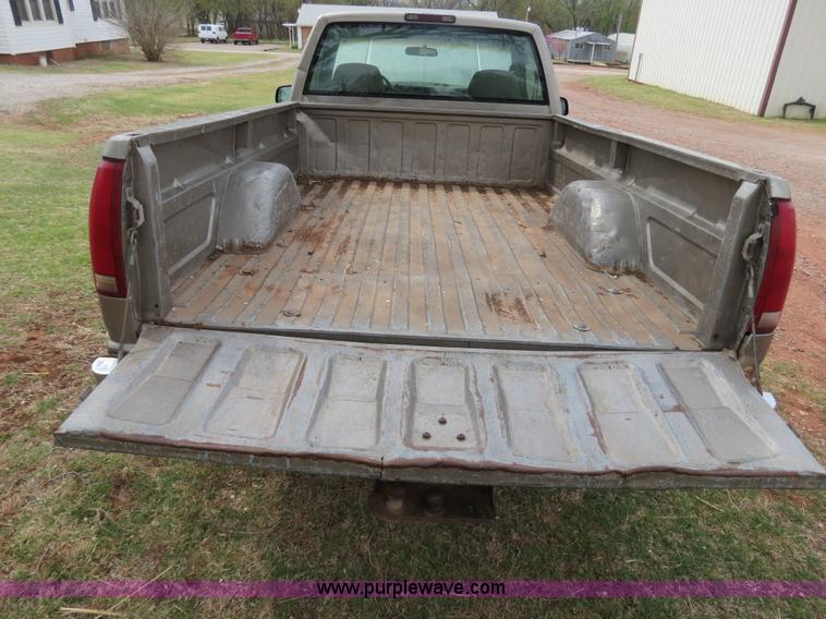 image for item B4901 2000 Chevrolet 2500 pickup truck