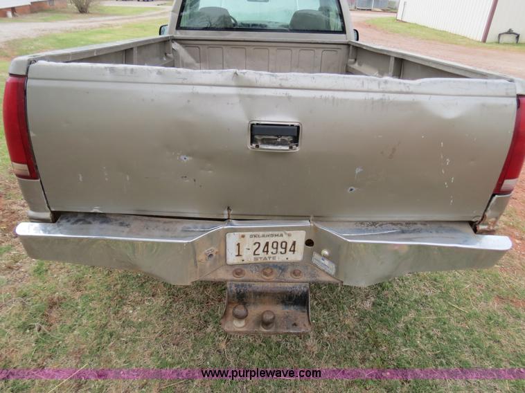 image for item B4901 2000 Chevrolet 2500 pickup truck