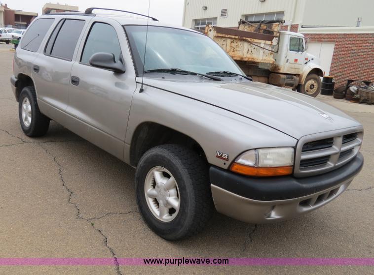 image for item B4903 2000 Dodge Durango SUV
