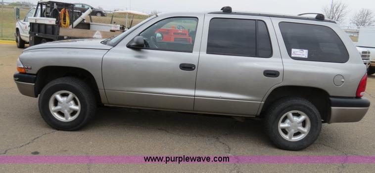 image for item B4903 2000 Dodge Durango SUV