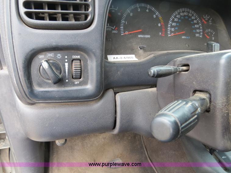 image for item B4903 2000 Dodge Durango SUV