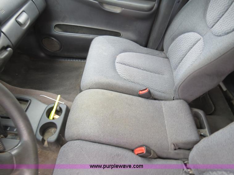 image for item B4903 2000 Dodge Durango SUV