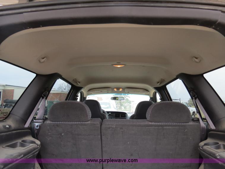 image for item B4903 2000 Dodge Durango SUV