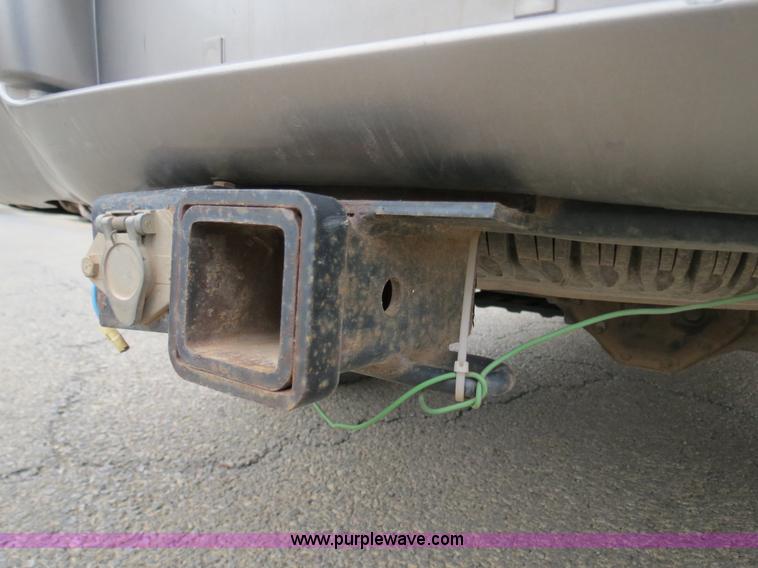 image for item B4903 2000 Dodge Durango SUV