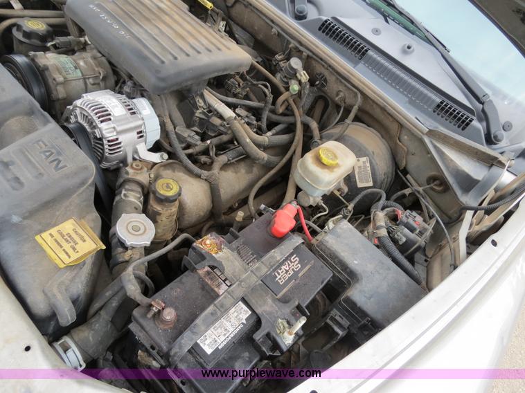 image for item B4903 2000 Dodge Durango SUV