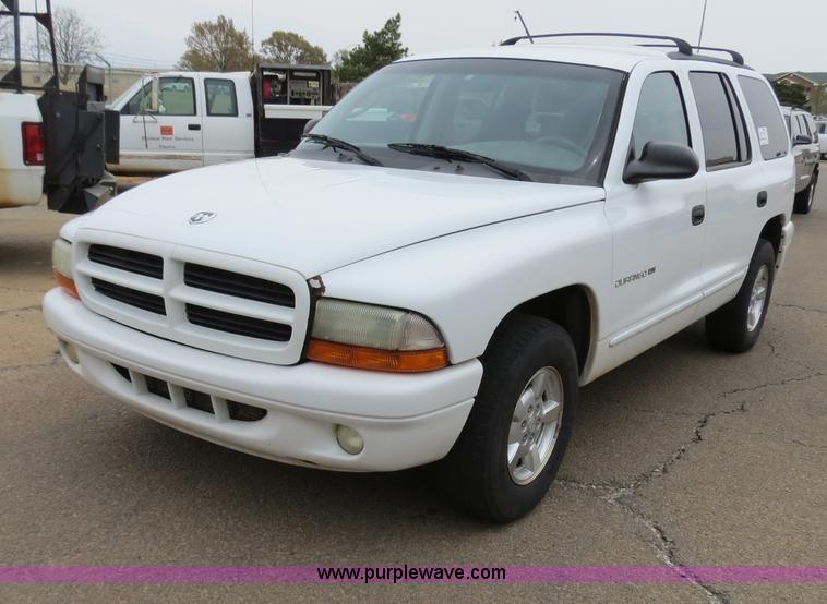 image for item B4904 2001 Dodge Durango SUV
