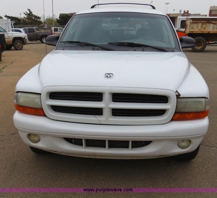 image for item B4904 2001 Dodge Durango SUV