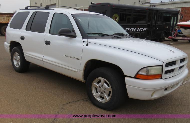 image for item B4904 2001 Dodge Durango SUV