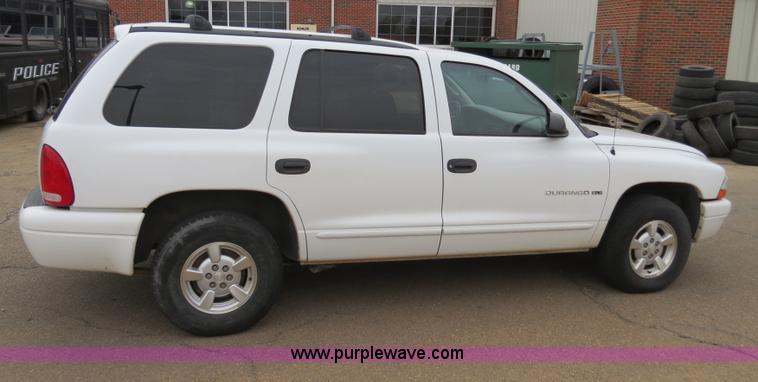 image for item B4904 2001 Dodge Durango SUV