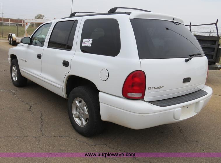 image for item B4904 2001 Dodge Durango SUV