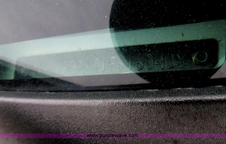 image for item B4904 2001 Dodge Durango SUV