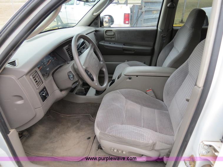 image for item B4904 2001 Dodge Durango SUV