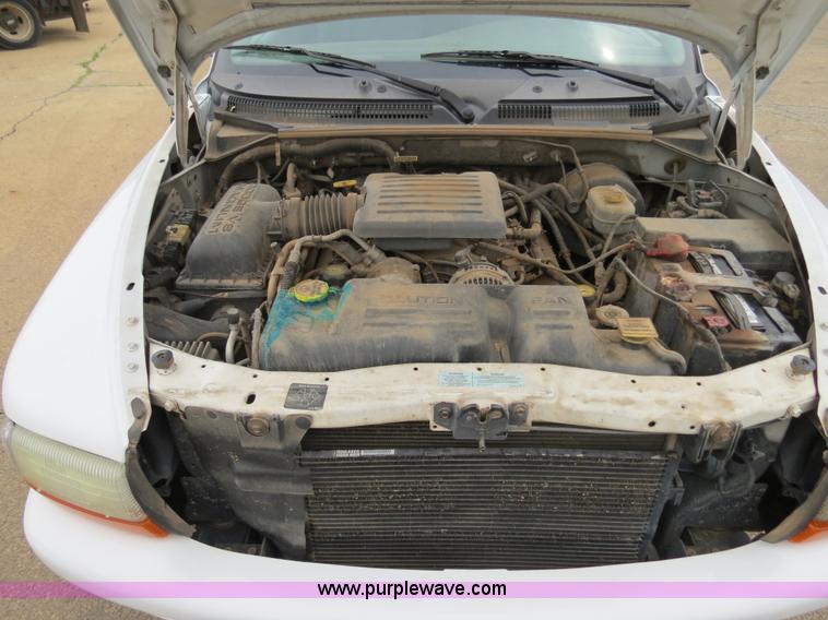 image for item B4904 2001 Dodge Durango SUV