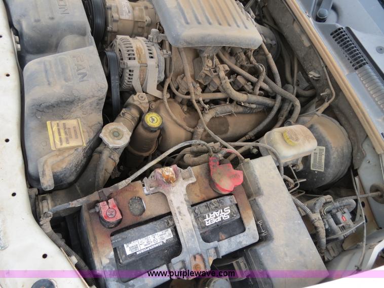 image for item B4904 2001 Dodge Durango SUV