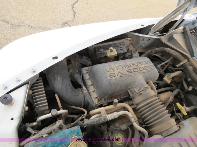 image for item B4904 2001 Dodge Durango SUV