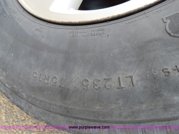 image for item B4904 2001 Dodge Durango SUV