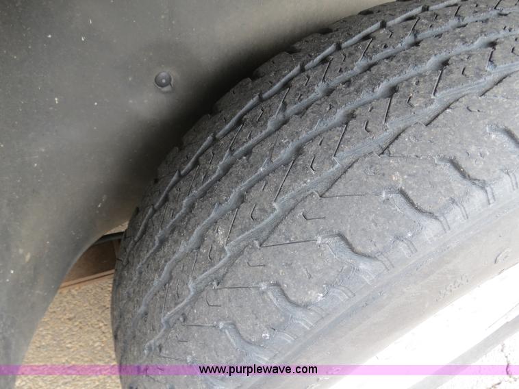 image for item B4904 2001 Dodge Durango SUV