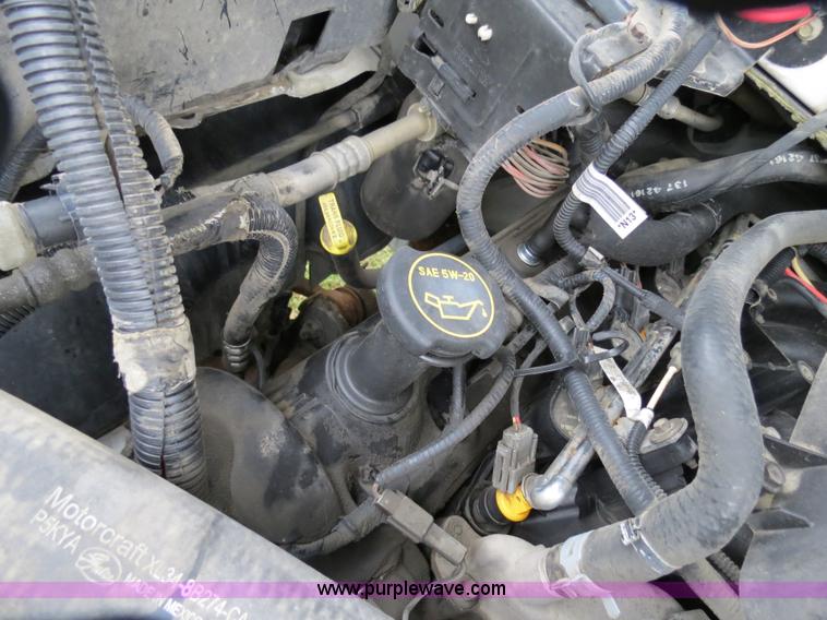 image for item B4911 2002 Ford F150 SuperCab pickup truck