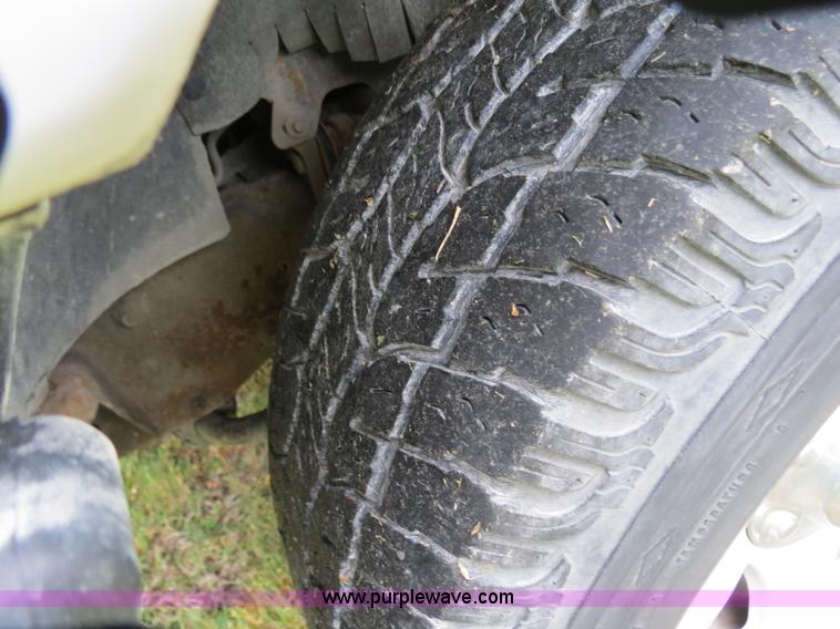 image for item B4911 2002 Ford F150 SuperCab pickup truck