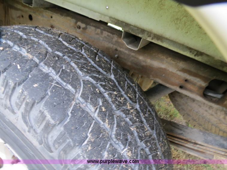 image for item B4911 2002 Ford F150 SuperCab pickup truck