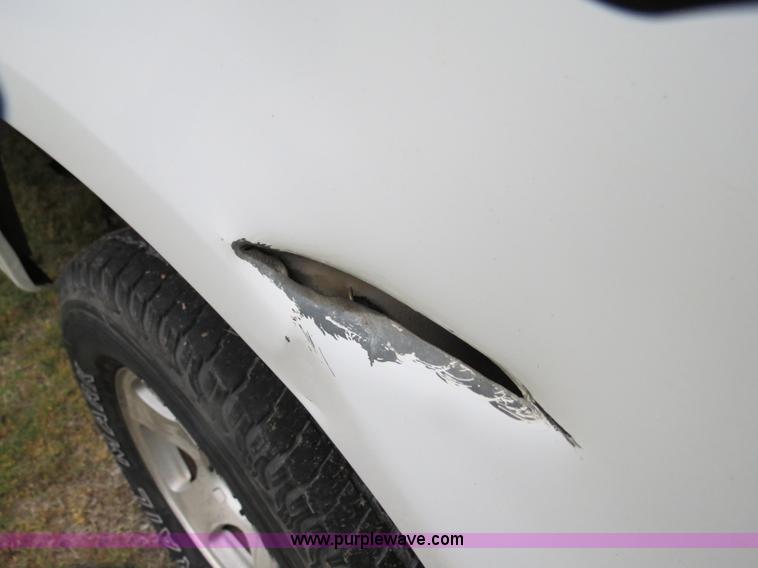 image for item B4911 2002 Ford F150 SuperCab pickup truck