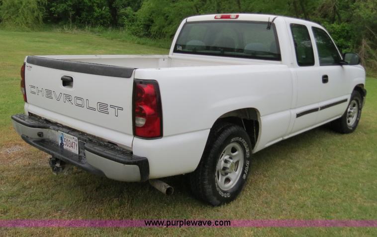 image for item B4912 2004 Chevrolet Silverado 1500 Ext. Cab pickup truck