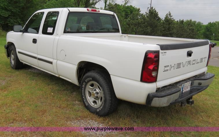 image for item B4912 2004 Chevrolet Silverado 1500 Ext. Cab pickup truck