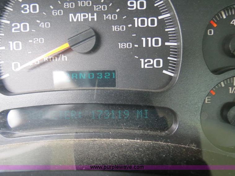 image for item B4912 2004 Chevrolet Silverado 1500 Ext. Cab pickup truck