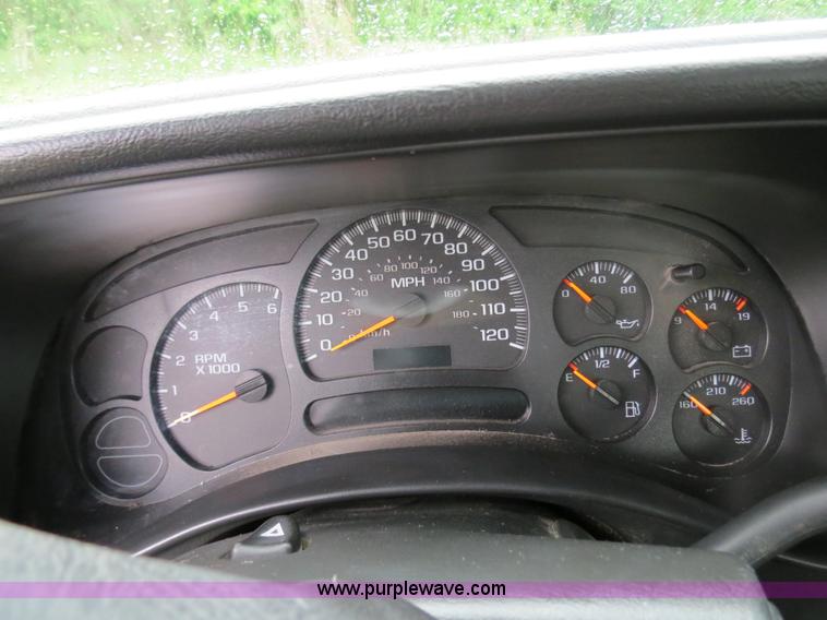 image for item B4912 2004 Chevrolet Silverado 1500 Ext. Cab pickup truck