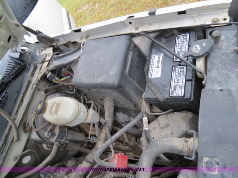 image for item B4912 2004 Chevrolet Silverado 1500 Ext. Cab pickup truck