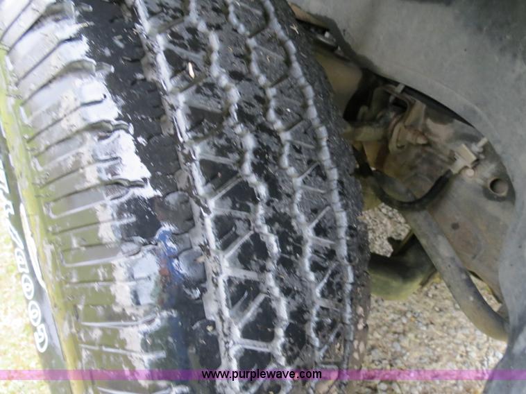 image for item B4912 2004 Chevrolet Silverado 1500 Ext. Cab pickup truck