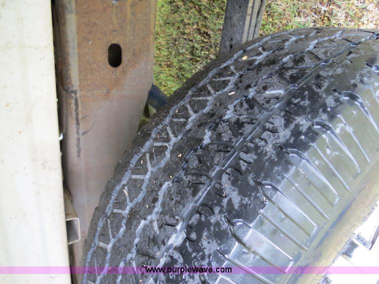 image for item B4912 2004 Chevrolet Silverado 1500 Ext. Cab pickup truck