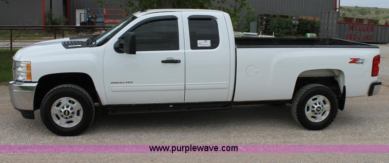 image for item C3853 2011 Chevrolet Silverado 2500HD Ext. Cab pickup truck