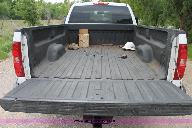 image for item C3853 2011 Chevrolet Silverado 2500HD Ext. Cab pickup truck