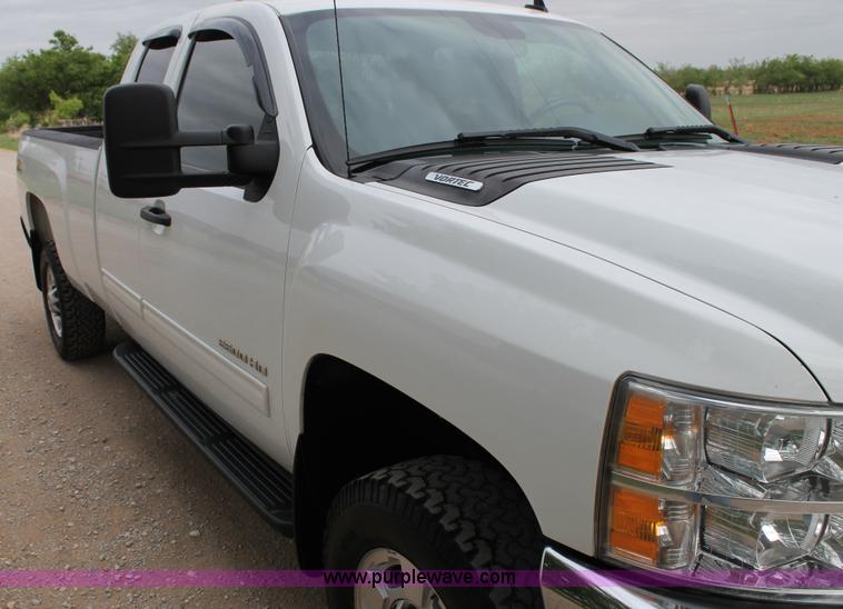 image for item C3853 2011 Chevrolet Silverado 2500HD Ext. Cab pickup truck