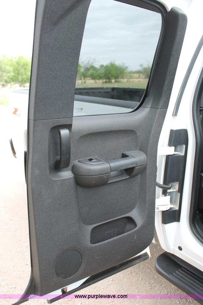 image for item C3853 2011 Chevrolet Silverado 2500HD Ext. Cab pickup truck