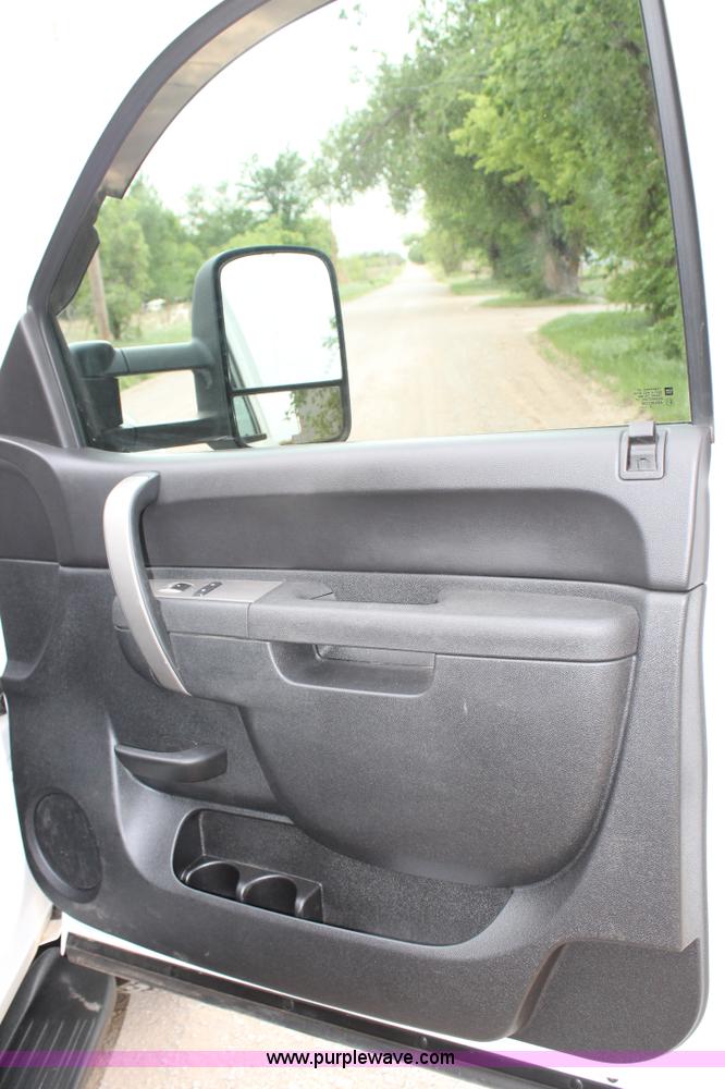 image for item C3853 2011 Chevrolet Silverado 2500HD Ext. Cab pickup truck