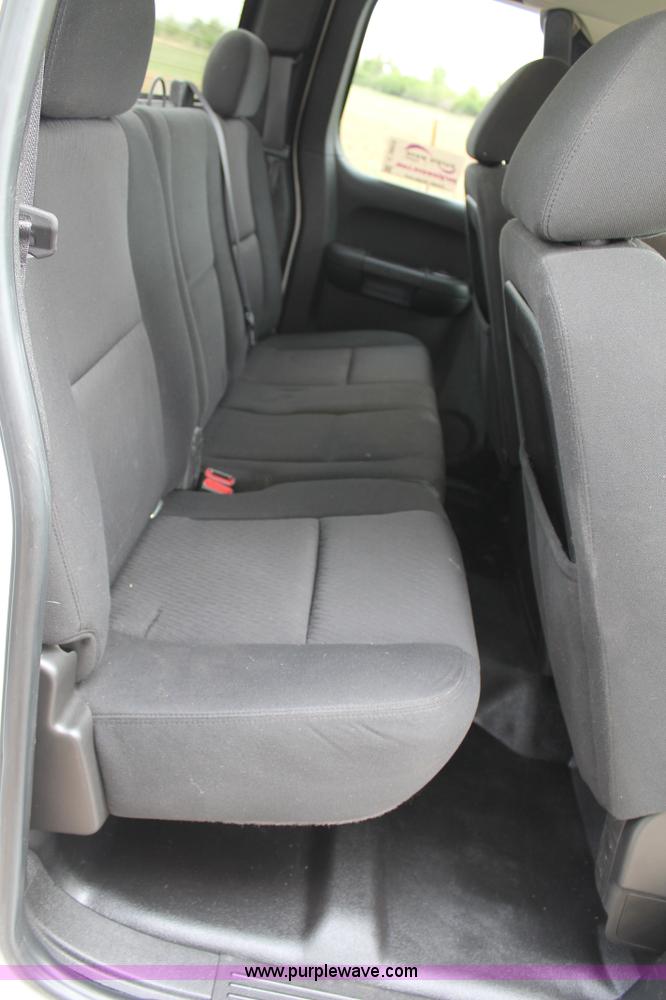 image for item C3853 2011 Chevrolet Silverado 2500HD Ext. Cab pickup truck