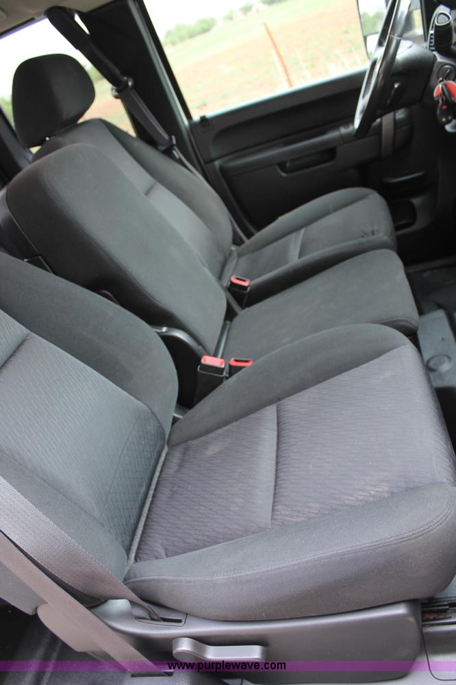 image for item C3853 2011 Chevrolet Silverado 2500HD Ext. Cab pickup truck