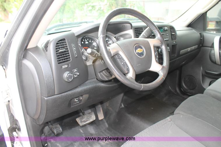 image for item C3853 2011 Chevrolet Silverado 2500HD Ext. Cab pickup truck