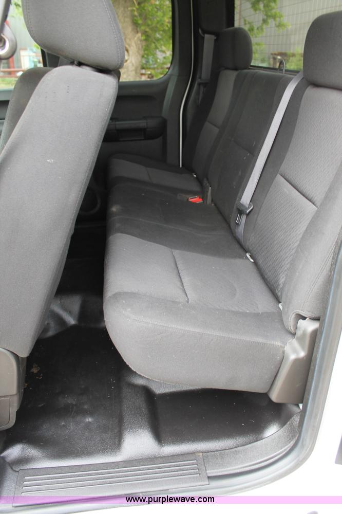 image for item C3853 2011 Chevrolet Silverado 2500HD Ext. Cab pickup truck