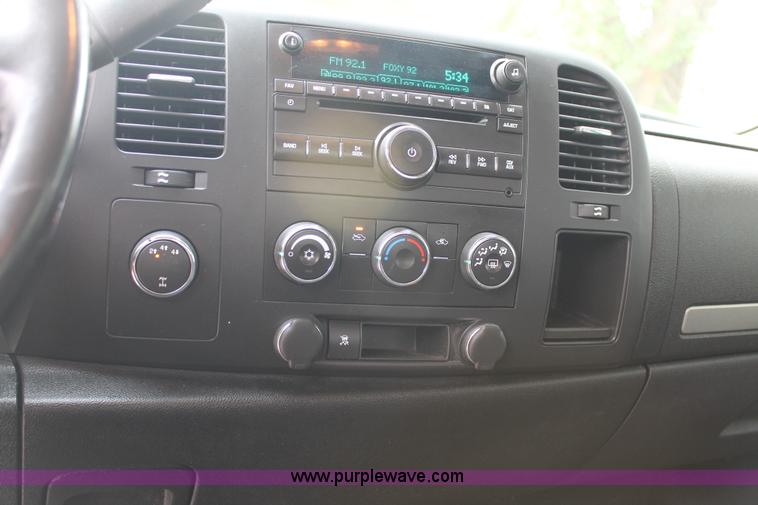 image for item C3853 2011 Chevrolet Silverado 2500HD Ext. Cab pickup truck