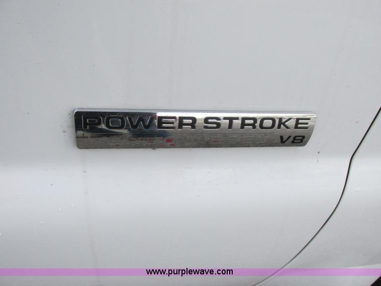 image for item F4867 2005 Ford F250 Super Duty XL pickup truck