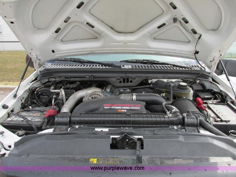 image for item F4867 2005 Ford F250 Super Duty XL pickup truck