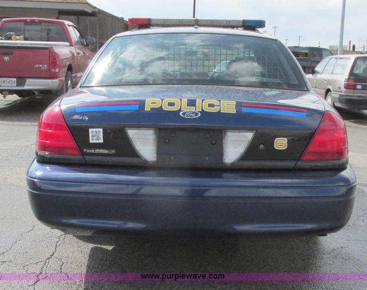 image for item F4870 2006 Ford Crown Victoria Police Interceptor